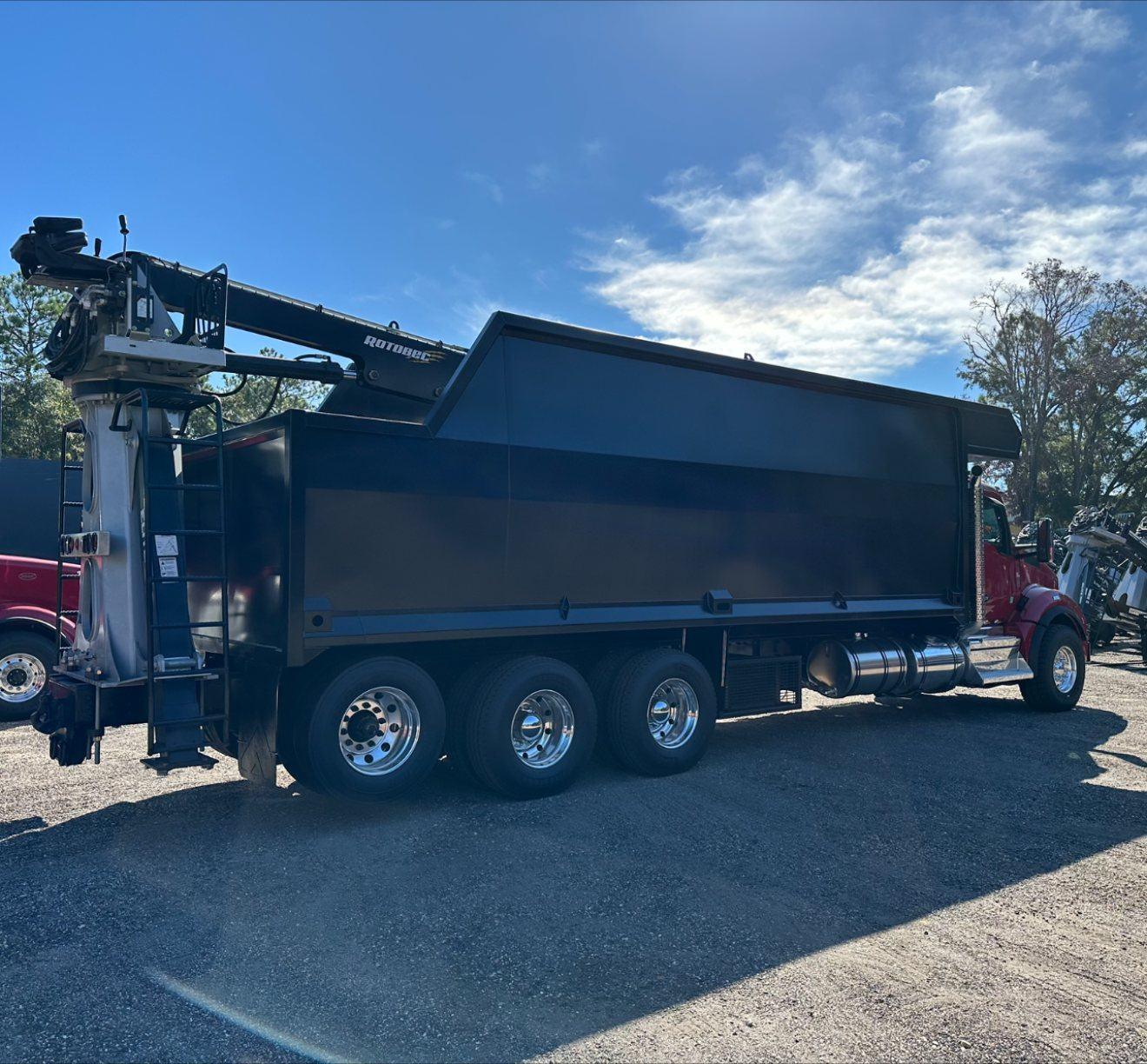 Tri-axle out for a big haul-off — Aaron&rsquo;s Tree Service, Mid-South